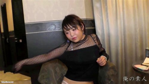 Fille sexy aux cheveux courts profite de scènes intimes audacieuses Vidéo Porno - SpankBang