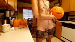 Carve a pumpkin with me for Halloween