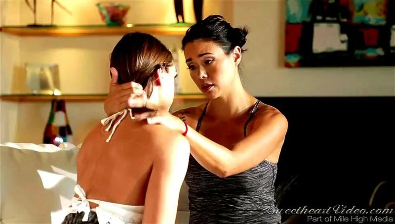 Dana Vespoli Gives Rimjob To Sara Luvv Dana Vespoli Gives Rimjob To Sara Luvv