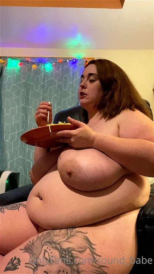 round babe, eating, fetish, bbw