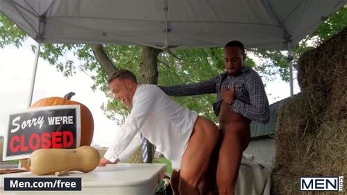 Men - Mayor Alex Mecum Gets His Huge Cock Secretly Sucked By Cute Guy Trent King In Public