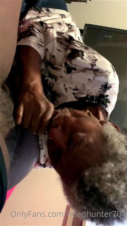 (BJ) Black Granny Blowjobs thumbnail