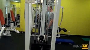 HUNT4K. Magnificent chick gives trimmed vagina for cash in the gym