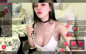 Cherrybombbb stripchat thumbnail