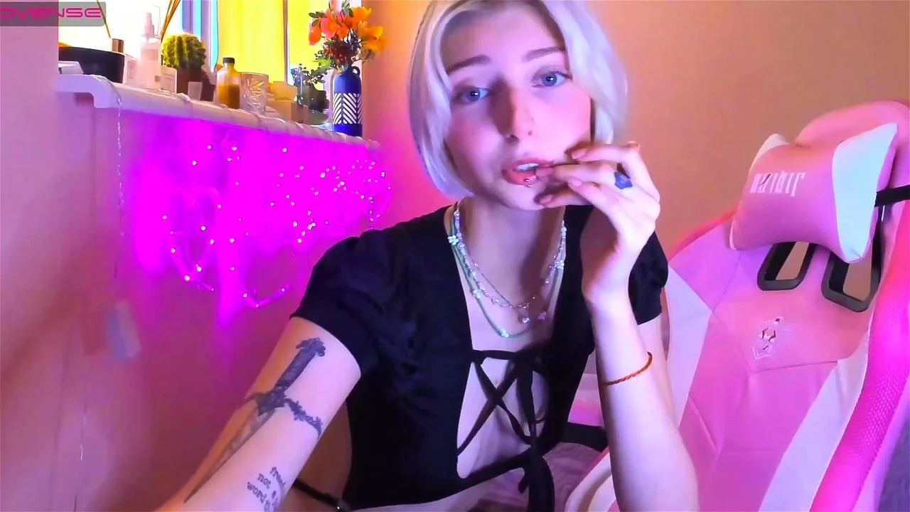 Watch short hair ahegao tatooed cute - Cute, Smile, Tease Porn - SpankBang