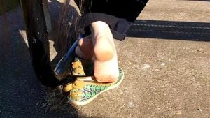 Candid Soles thumbnail