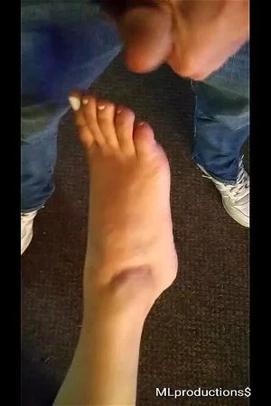 Cum on My Toes thumbnail