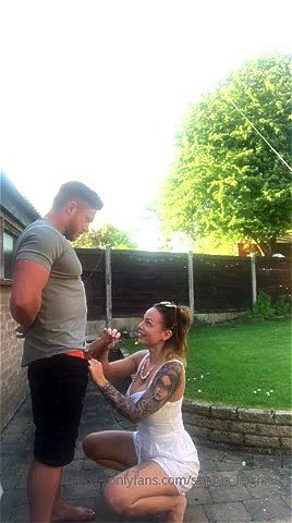 ajx outside husband and wife Vidéo Porno - SpankBang
