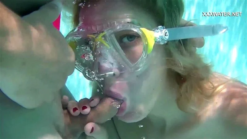 David fucks Samantha underwater hardcore David fucks Samantha underwater hardcore