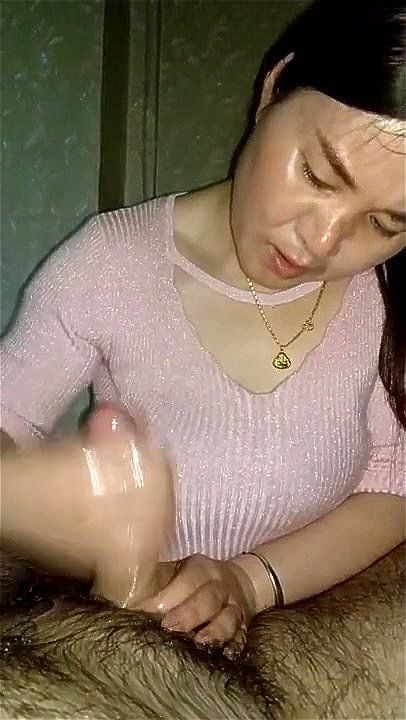 Amazing Handjob Huge Cumshot