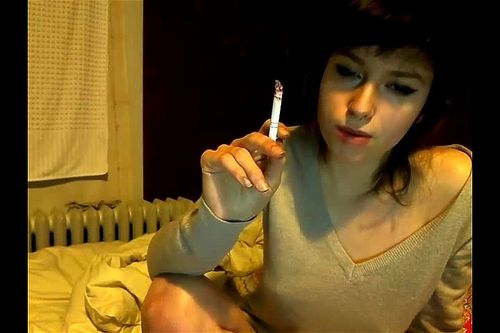 Smoking Babe porn video – Posh Sophie smoking and teasing