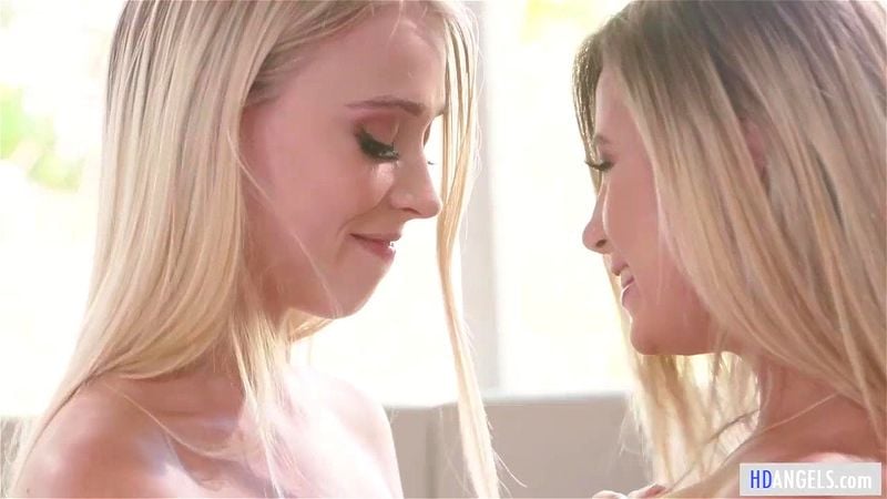 Lesbian sex before a trip - Carolina Sweets and Riley Anne Lesbian sex before a trip - Carolina Sweets and Riley Anne