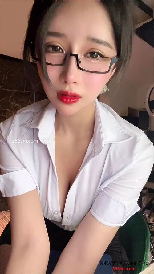 Mujer madura recibe una penetración atrevida en el aula Video Porno - SpankBang