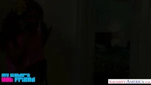 Watch from 0:00:28