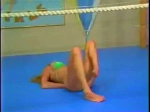 Female wrestling miniature