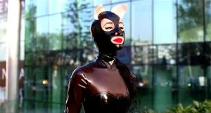 ARABIAN LATEX GIRL PUBLIC