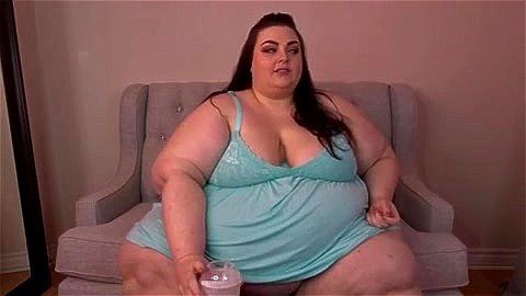 ssbbw eating delicious food