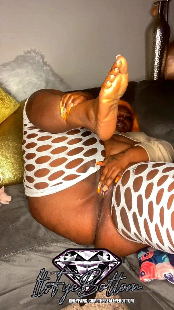 Fye ass squirt queen Fye ass squirt queen