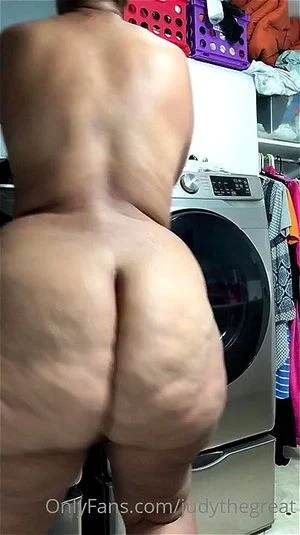 Massive booty  thumbnail