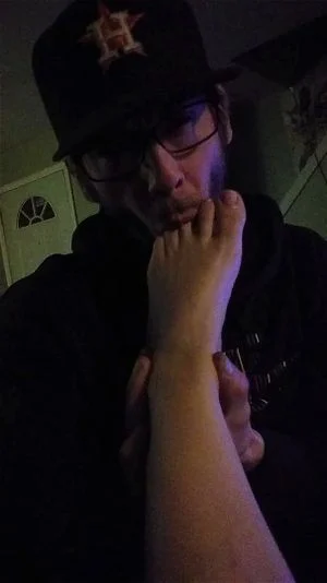 Watch from 0:00:32