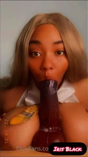Watch So hot ebony girl suck hard a big dildo - Suck, Dildo, Ebony Porn -  SpankBang
