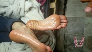 Long toenails thumbnail