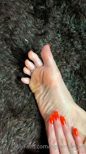 Feet thumbnail