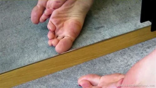 long feet thumbnail