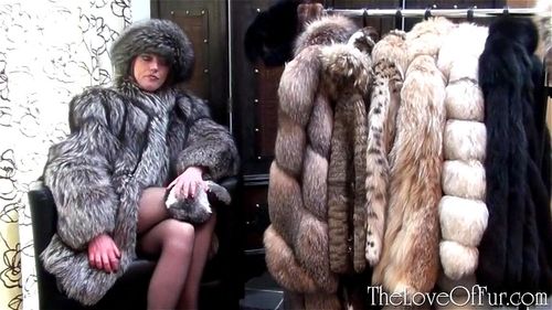 fur fetish, Holly Kiss, fetish, fur coat