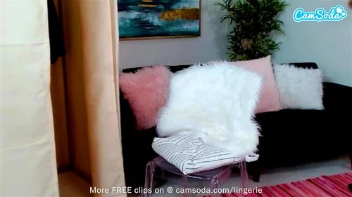Camsoda - Busty MILF Lexi Luna Spread Her Pussy For Magic Wand