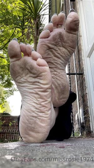 Fat Milf Feet Porn - Watch FAT FAT Dusty MILF feet - Diry Feet, Feet Fetish, Milf Porn -  SpankBang