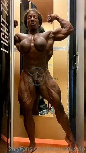 Ebony #fit #muscle #fbb #naked #female #bodybuilder #Nude