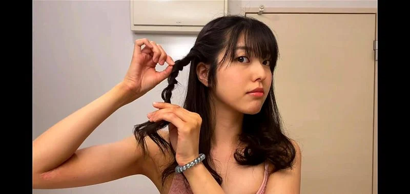 Japanese girl's armpits 日本女孩的腋下 化妆台偷拍