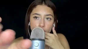 asmr / ear easting thumbnail