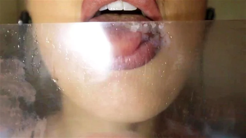 mouth fetish - damn she bad too