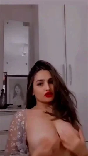 Instagram viral girl Sassy punom big tit showing