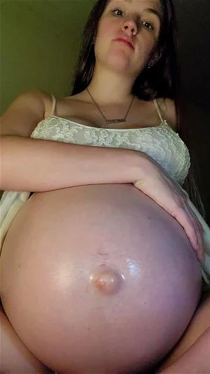 Oily Naked Girls Pregnant - Watch Preggo AF Oily Belly Rub - Oil, Belly, Preggo Porn - SpankBang