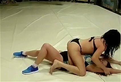 Yana Iron wrestling