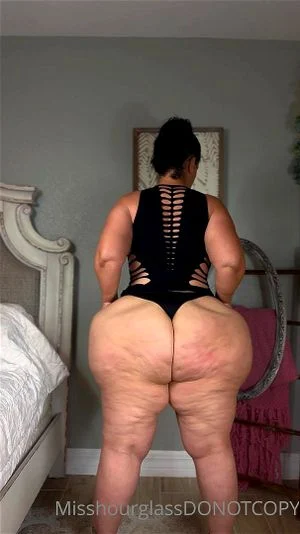 Jiggly fat ass thumbnail