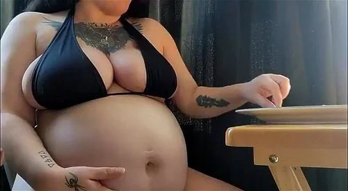 Pregnant white woman thumbnail
