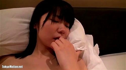 Genieße Azuma Hikari in aufregenden und freizügigen Szenen. Entdecke ihre Schönheit und Anziehungskraft in diesem Inhalt für Erwachsene. Porno Video - SpankBang