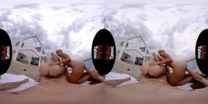 3waypool HD poolside three-way blowjob