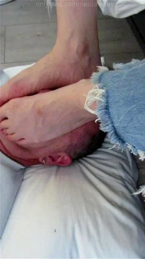 feet in face 4 thumbnail