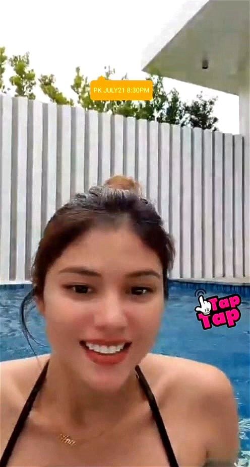 Live Nip Slip in Bigo - Pinay, Outdoor, Asian Porn - SpankBang