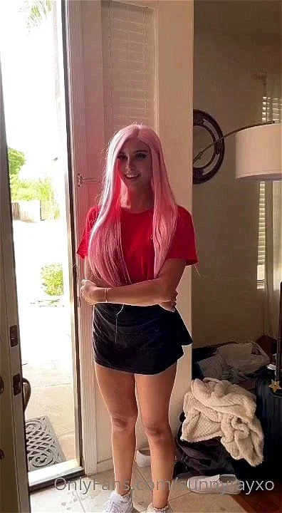 big booty pink hair teen sucking big cock I found her at meetxx.com