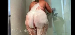 Kelly divine thumbnail