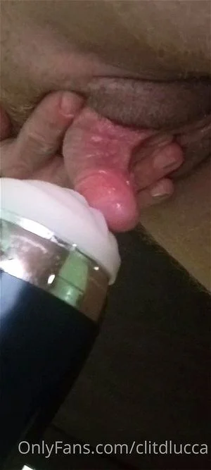 Huge Clit thumbnail