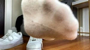 Sloopy feet thumbnail