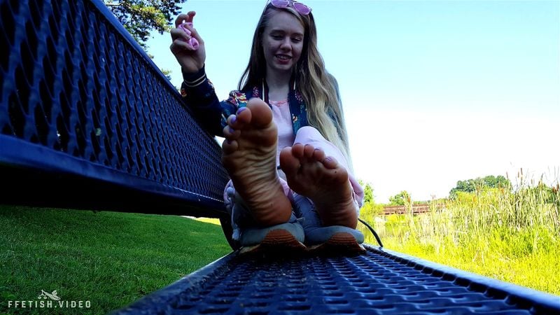 Sativa Skies - super sweaty sock removal