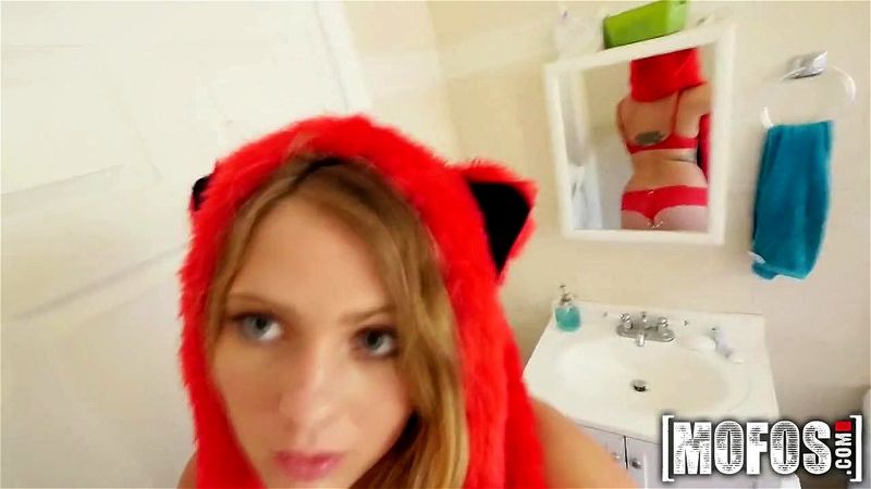 Mofos - Lilly Sapphire - Bubblegum Cutie Teases Her Man Mofos - Lilly Sapphire - Bubblegum Cutie Teases Her Man